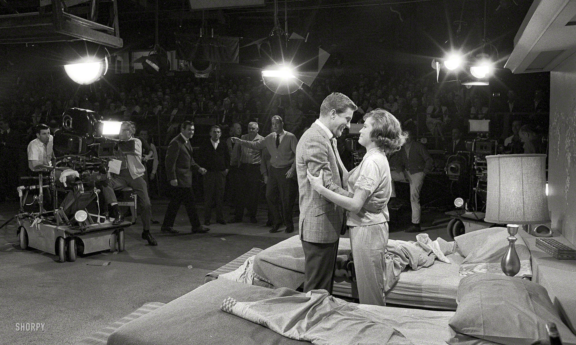 Dick van Dyke behind the scenes - bedroom
